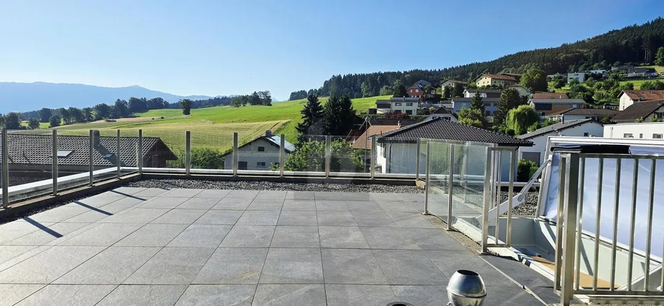 MAGNIFICENT APARTMENT WITH ROOFTOP – photo 1 of 9