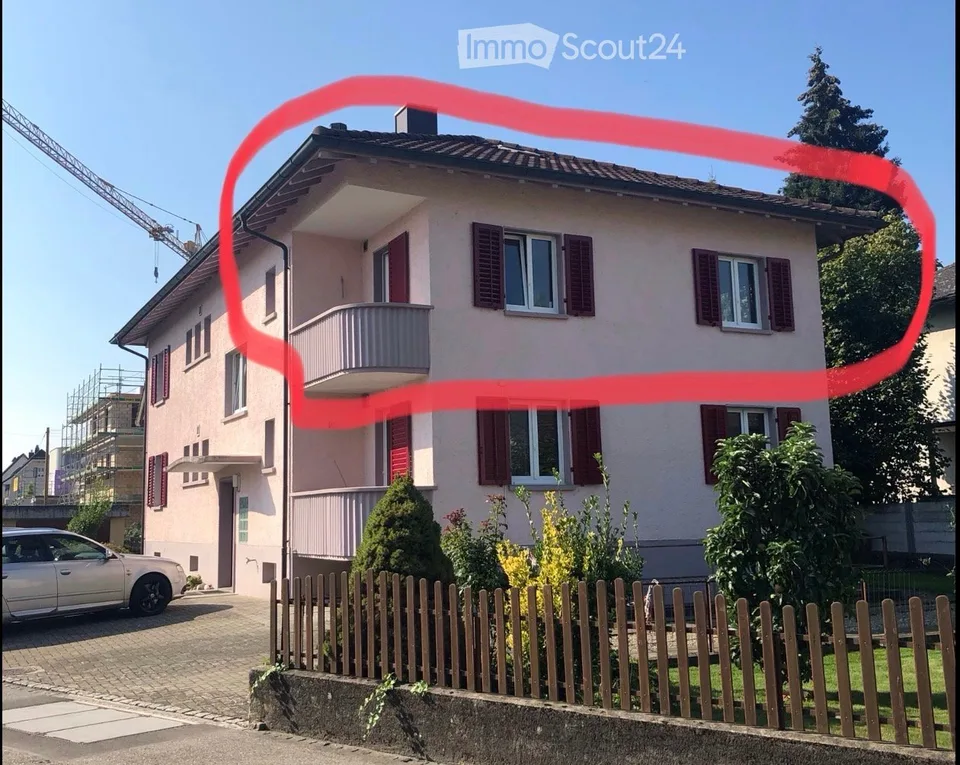 Gemütliche 2.5-Zimmer-Altbauwohnung mit Balkon in Lenzburg