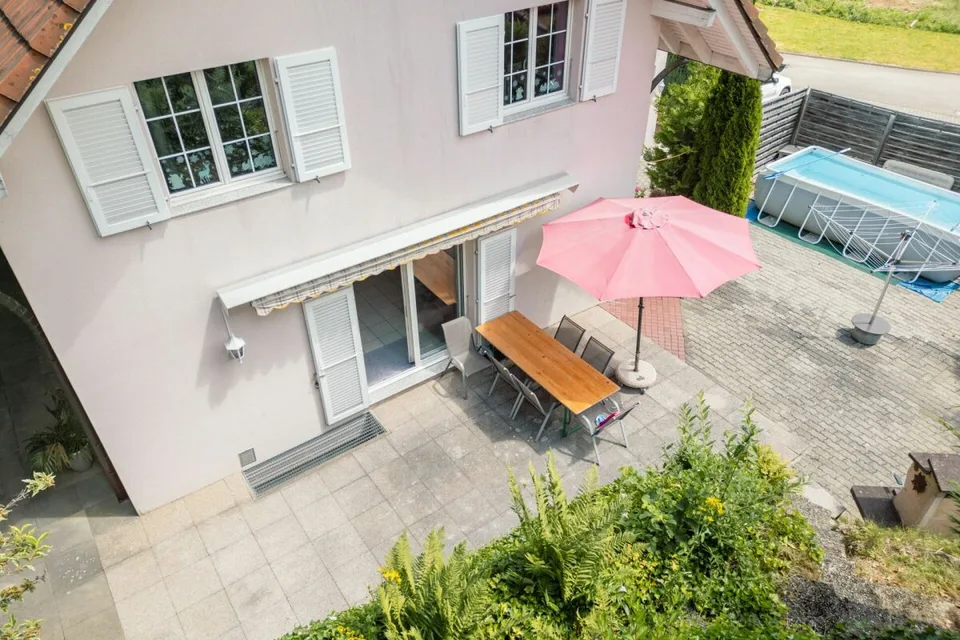 6.5 Zimmer Einfamilienhaus mit grossem Platzangebot in Plasselb – Foto 12 von 13