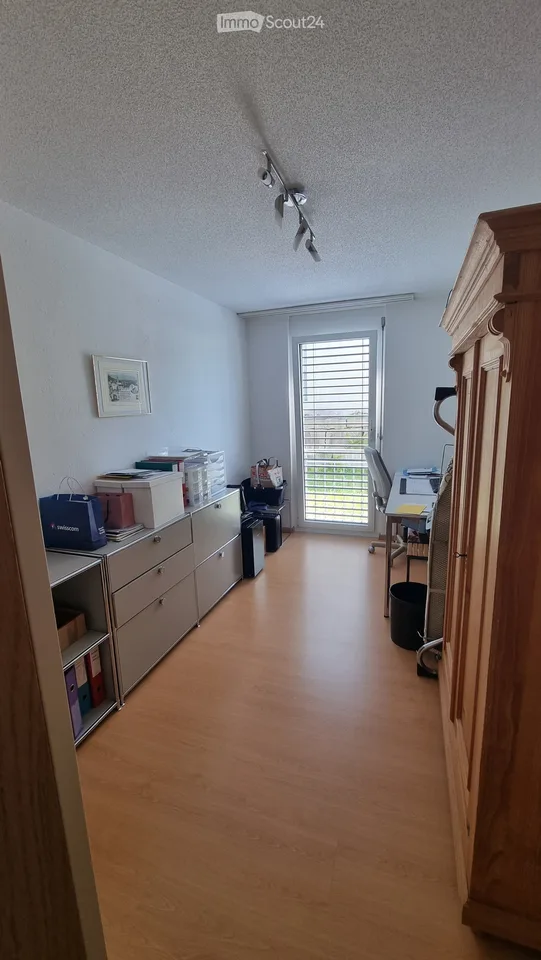 Sunny 4.5-room apartment with a dreamy view of Lake Walensee