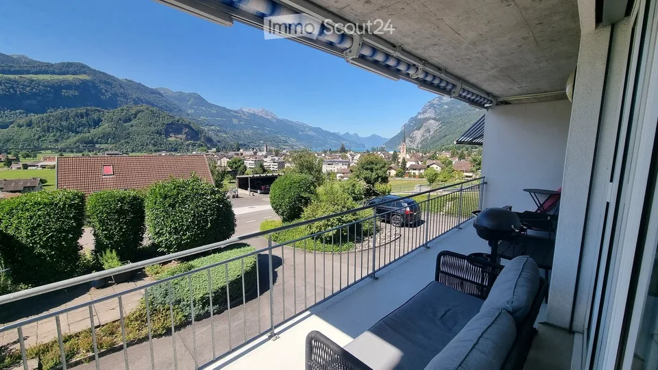 Sonnendurchflutete 4.5-Zimmer-Wohnung mit traumhafter Sicht auf den Walensee