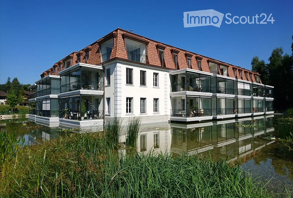 Eleganz am Weiher – modernes Wohnen in naturnaher Idylle mit Pool-Oase _ in Pfaffnau / LU