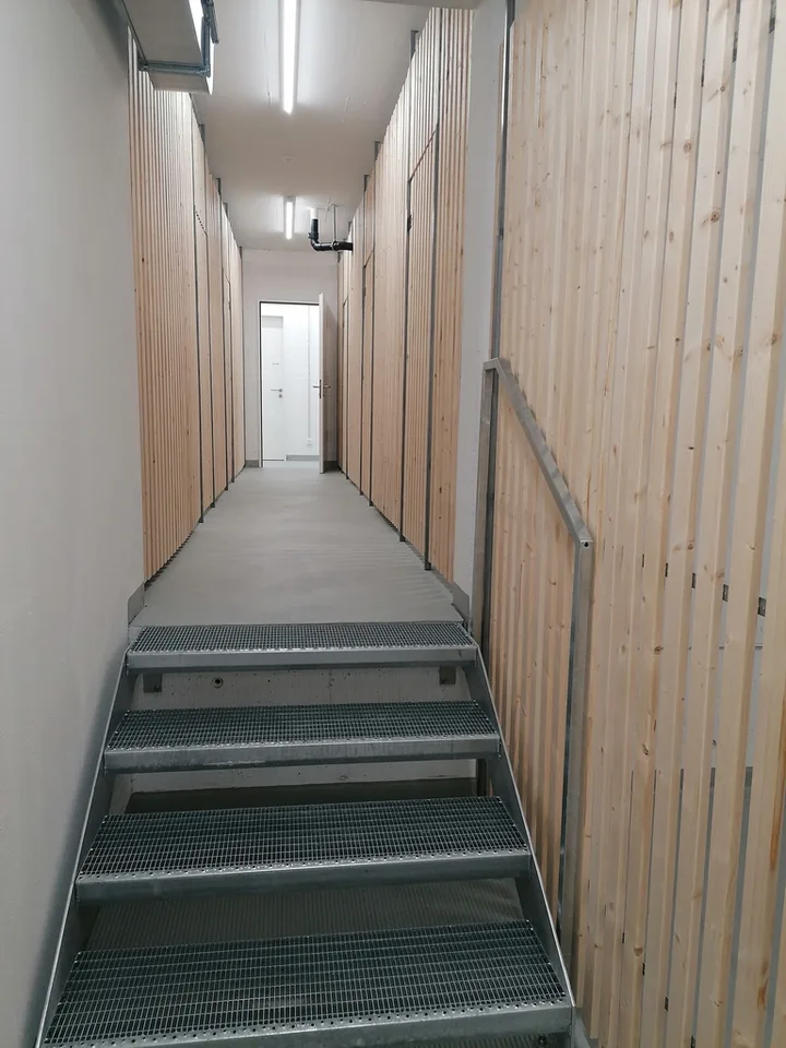 Compartiment de cave/entrepôt dans le nouvel immeuble Haldenhof 3