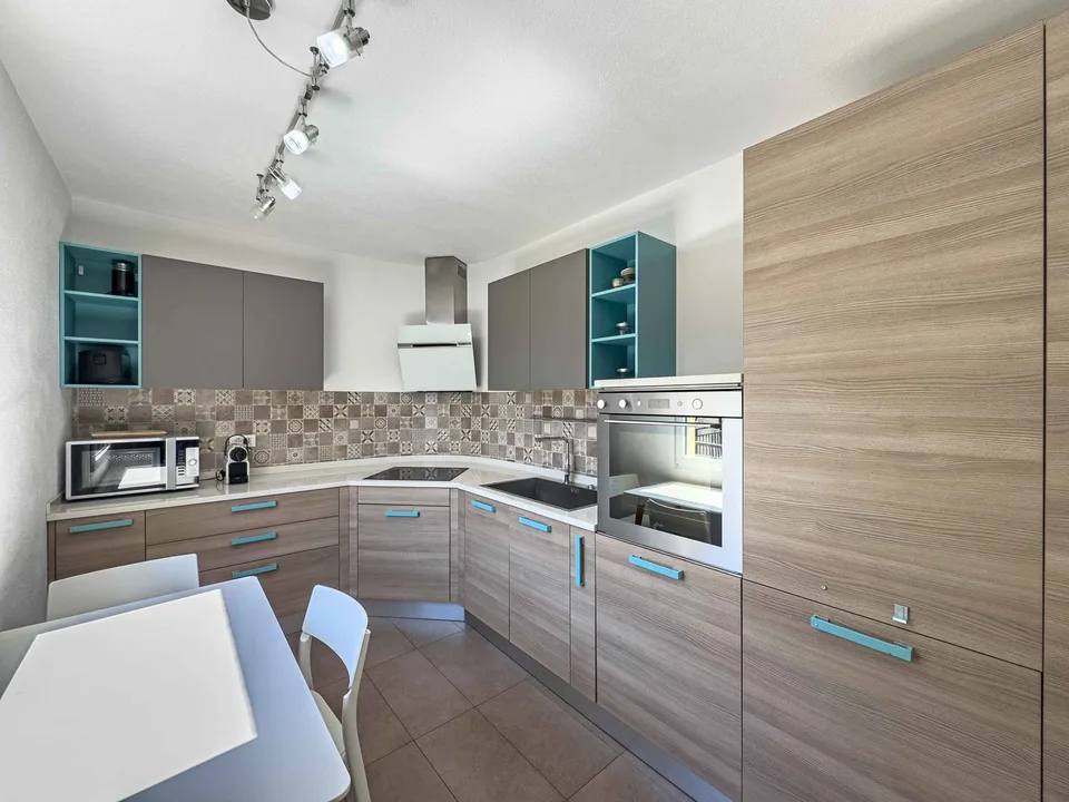 Casa sul lago a Caslano con pontile privato