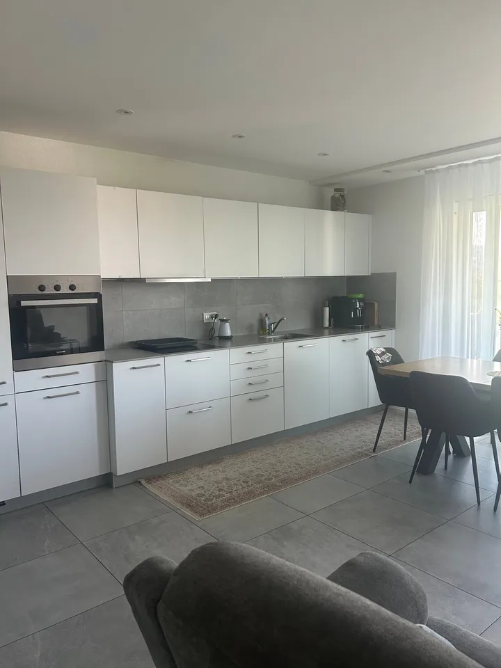 Moderne 3.5-Zimmer-Wohnung mit Balkon in Courgenay
