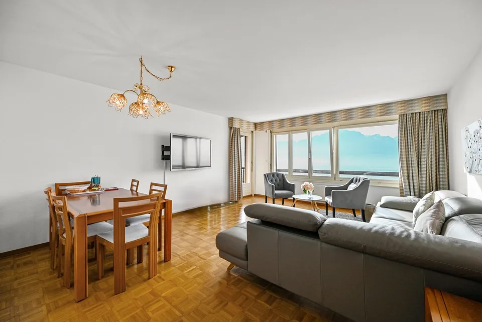 MONTREUX - SPAZIOSO APPARTAMENTO 4.5 CON VISTA IMPRENDIBILE