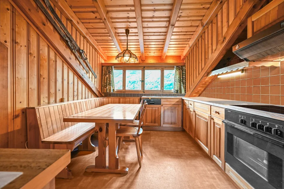 LES DIABLERETS - GEMÜTLICHE 2,5-ZIMMER-WOHNUNG IM DACHGESCHOSS
