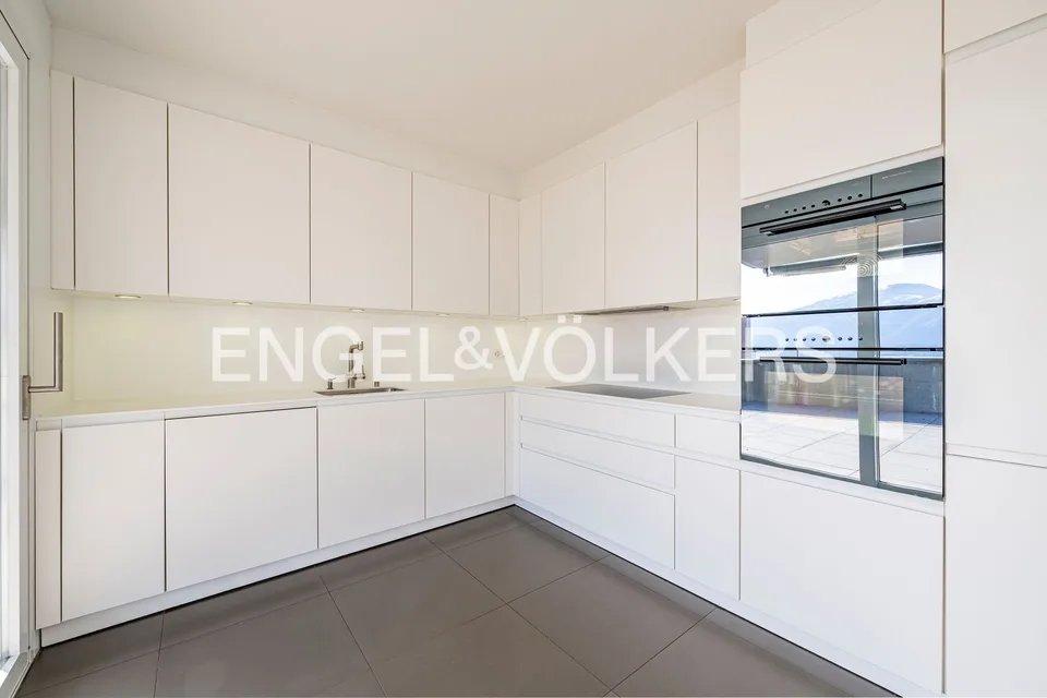 Design moderno con giardino privato (111)