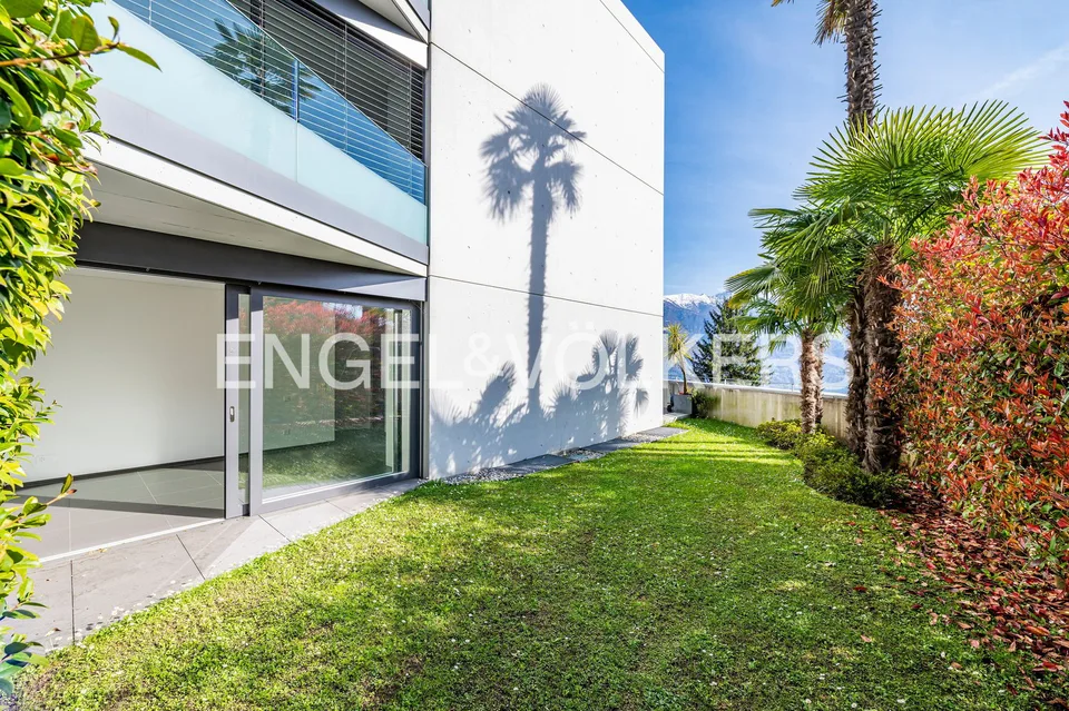 Design moderno con giardino privato (111)