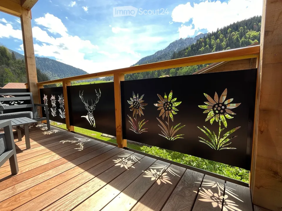 À vendre chalet entièrement rénové à Jaun