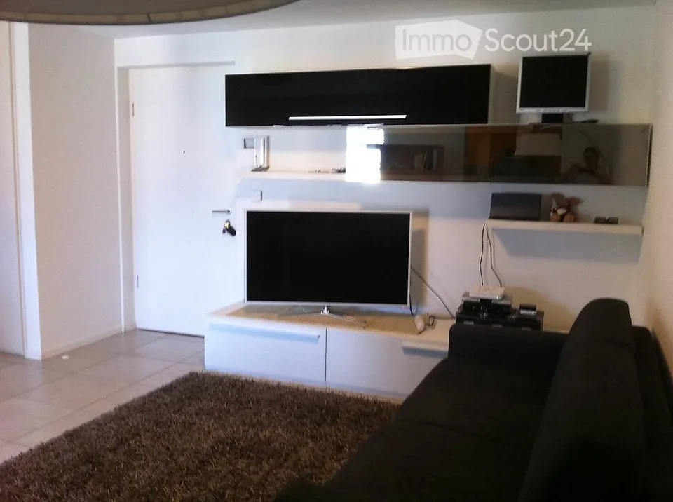 Helles Apartment im letzten Stock - freie Sicht Cadenazzo