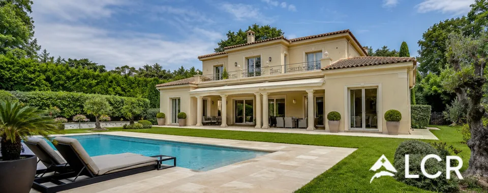 Magnifique villa 10 pièces de 6 chambres - Jardin avec piscine