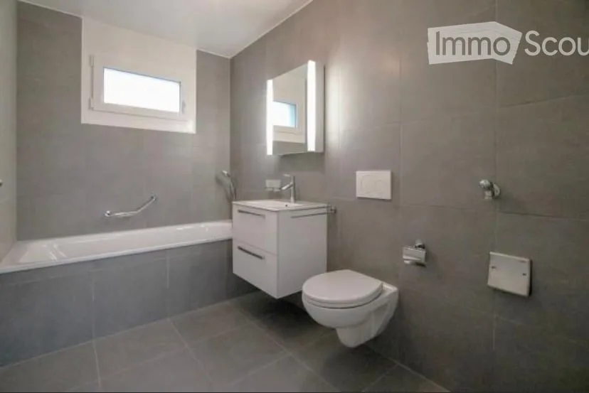 Bright 3.5-room apartment with panoramic view in Saxon