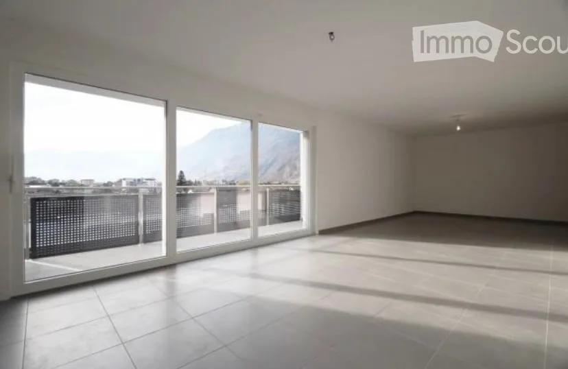 Bright 3.5-room apartment with panoramic view in Saxon