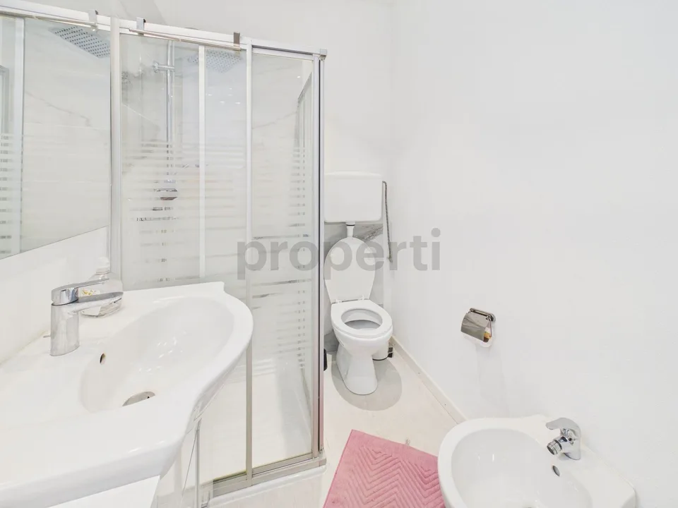 Casa unifamiliare con due unità abitative indipendenti a Mezzovico-Vira, ammessa residenza secondaria. – foto 37 di 48