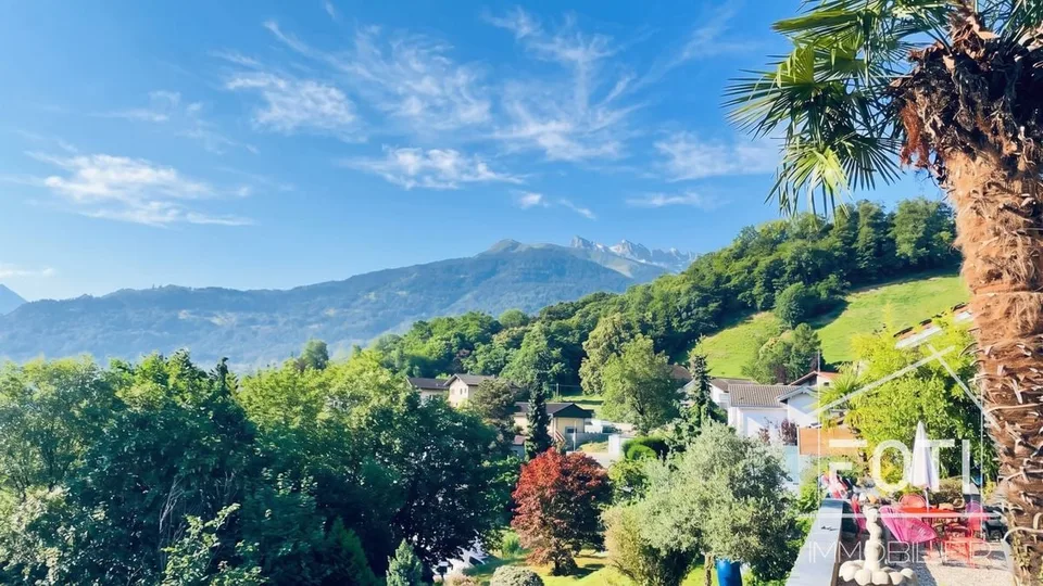 Maison de caractère avec vue et vastes terrasses - Sur le coteau de Monthey.