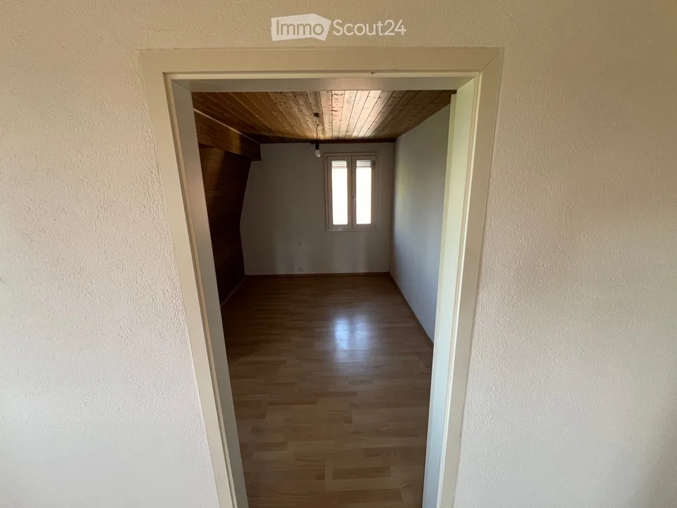 4 Zimmer Wohnung zu Vermieten