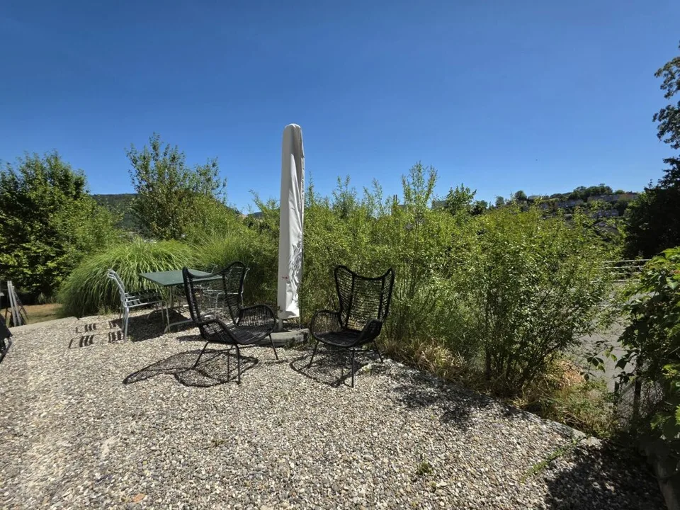 Appartamento unico con giardino in una posizione ricercata e elevata