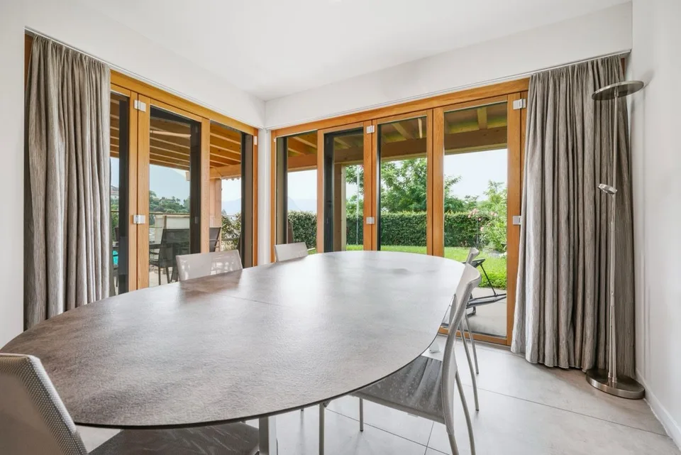 Elegante, zeitgenössische Villa mit großzügigem Garten, Swimmingpool und Terrassen
