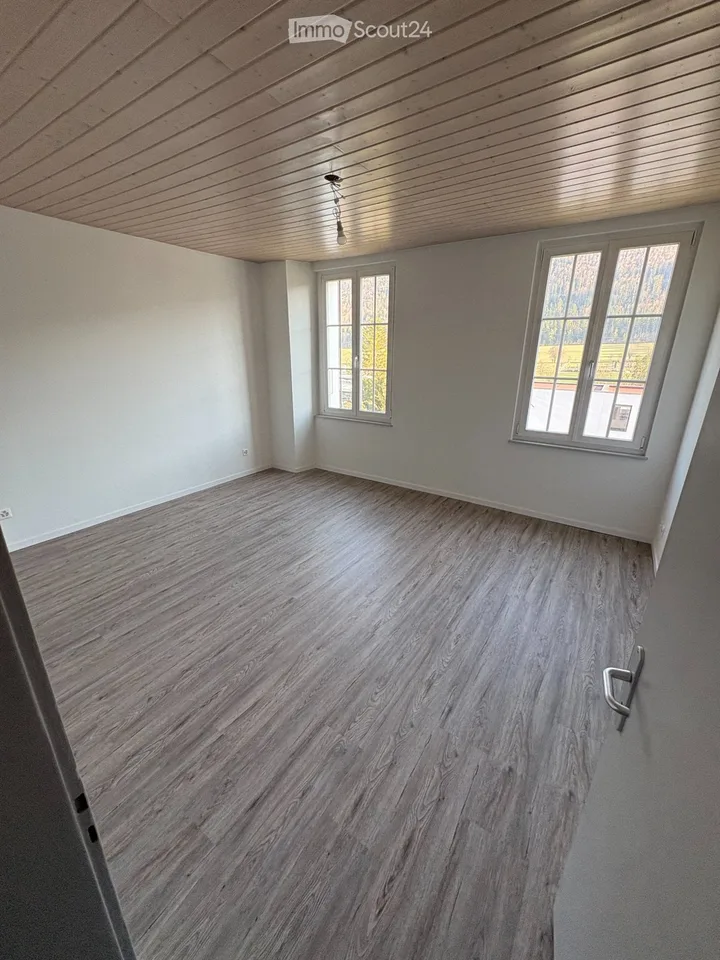 Superbo appartamento di 3.5 locali completamente ristrutturato a St-Imier