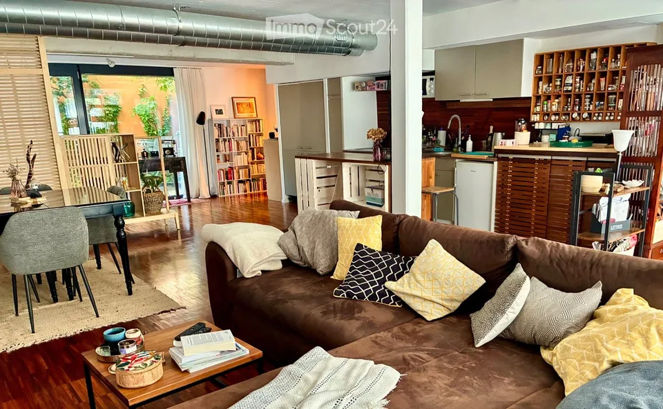 LOFT next to the Lake