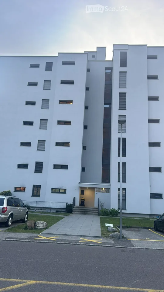 Cerco subentrante per 2.5 lascio la casa tutta ammobiliata
