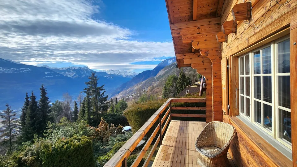 Valais central, magnifique chalet avec vue paradisiaque, situation de premier ordre, tranquillité