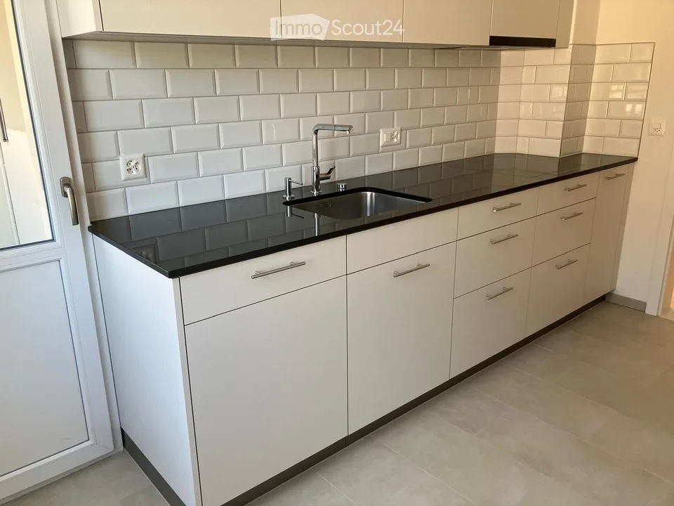 Frisch renovierte 3.5-Zimmer-Wohnung mit Balkon an der Landoltstrasse, Bern