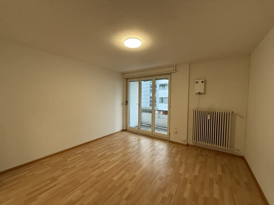 Helle 1.5-Zimmerwohnung an bester Lage  Ab sofort bezugsbereit