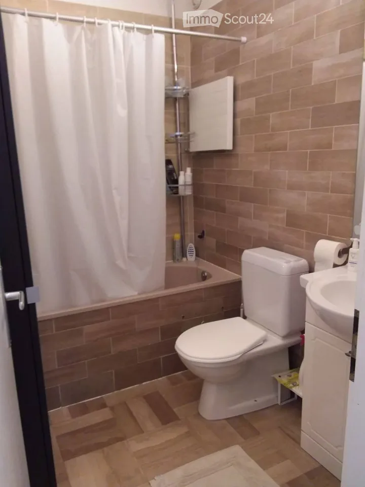 Zu vermieten schöne 2-Zimmer-Wohnung in Grand-Lancy