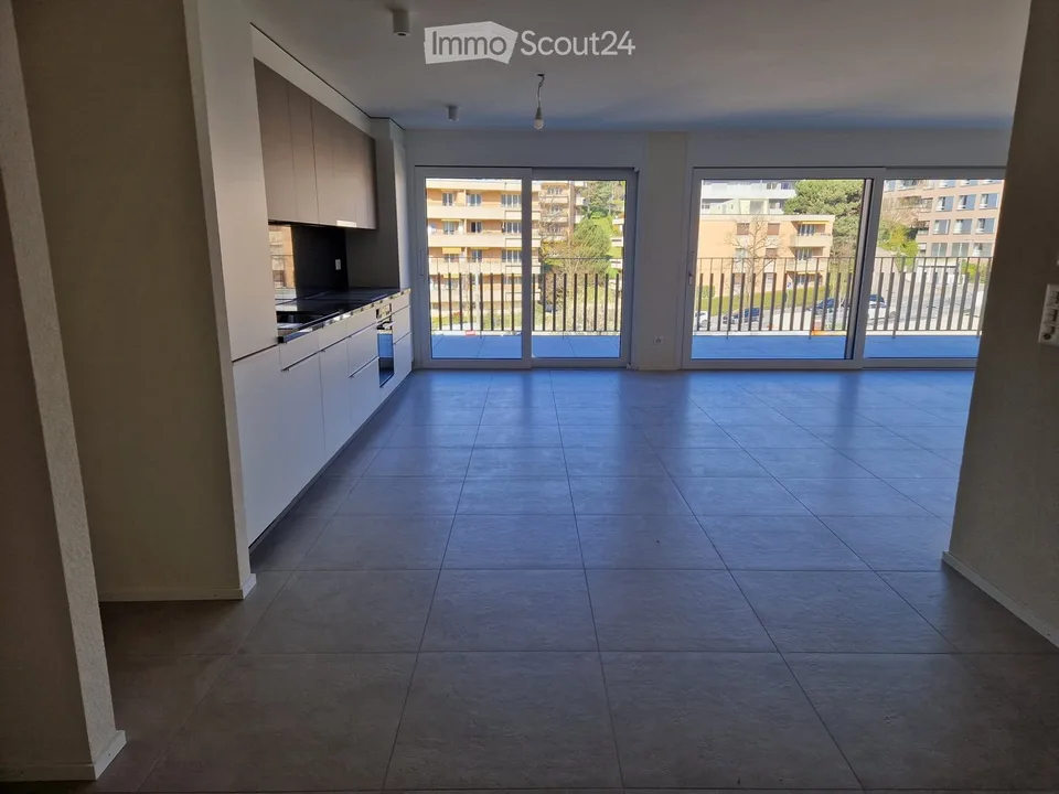 Neue 4,5-Zimmer-Wohnung mit großem Balkon