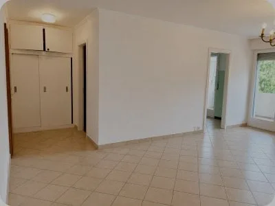 Helles 1.5-Zimmer-Wohnung mit Südbalkon