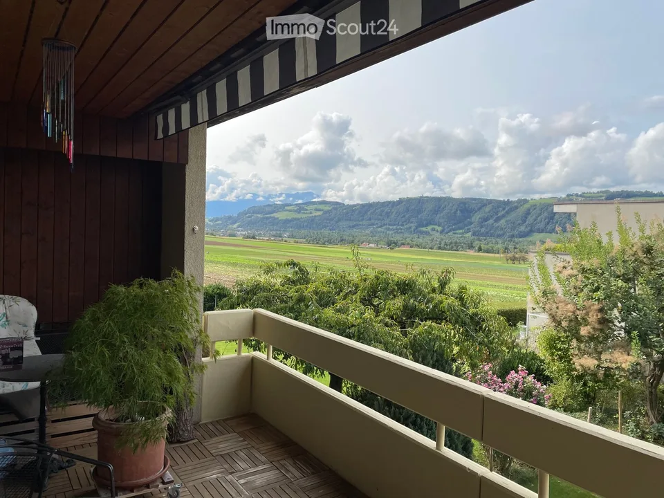 Helle 4.5-Zimmer-Wohnung mit Balkon und Garage in Rubigen