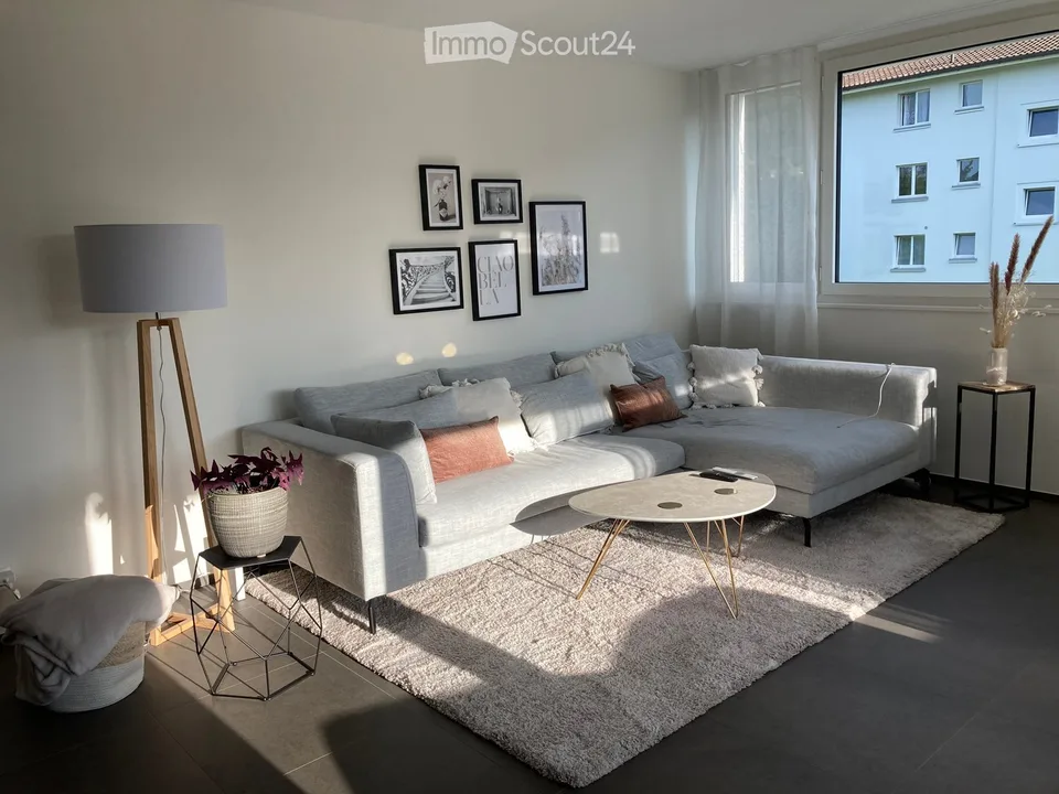 Moderne, sonnige und grosszügige 3.5-Zi.-Whg. 95 m2 mit Westbalkon