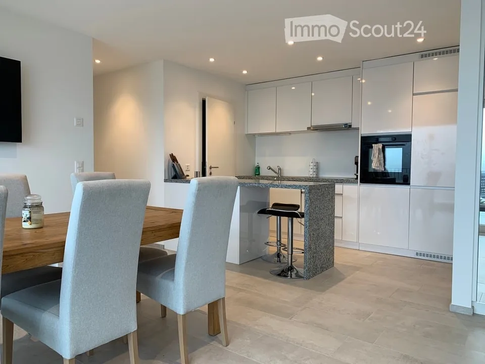 Bellissimo e moderno appartamento 3.5 locali con grande spazio esterno in piccola residenza