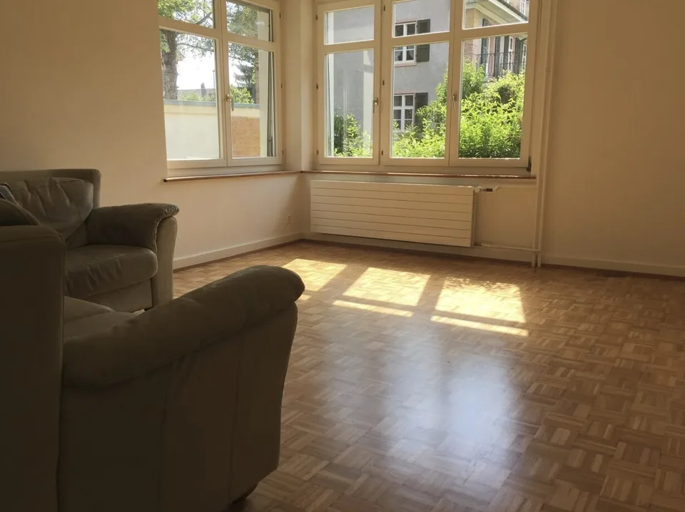 Attraktive 3.5-Zimmerwohnung mit Balkon an ruhiger Lage
