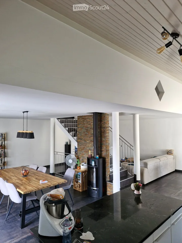 Casa di 4,5 locali con 5 a 7 posti auto