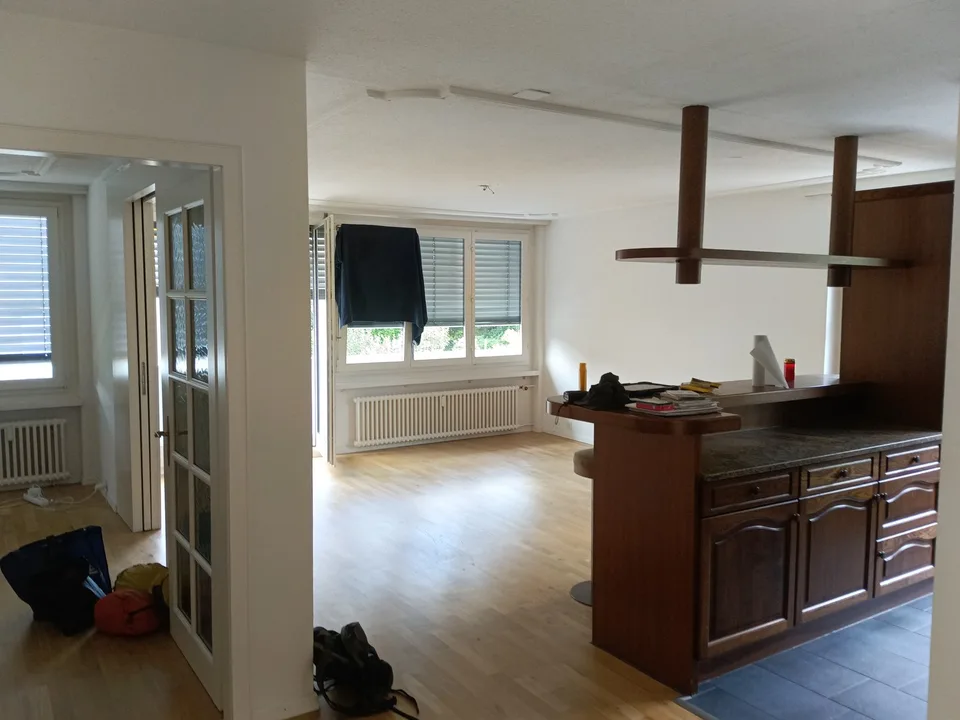 Suche MB für helle 3 Zimmerwohnung an der Reus
