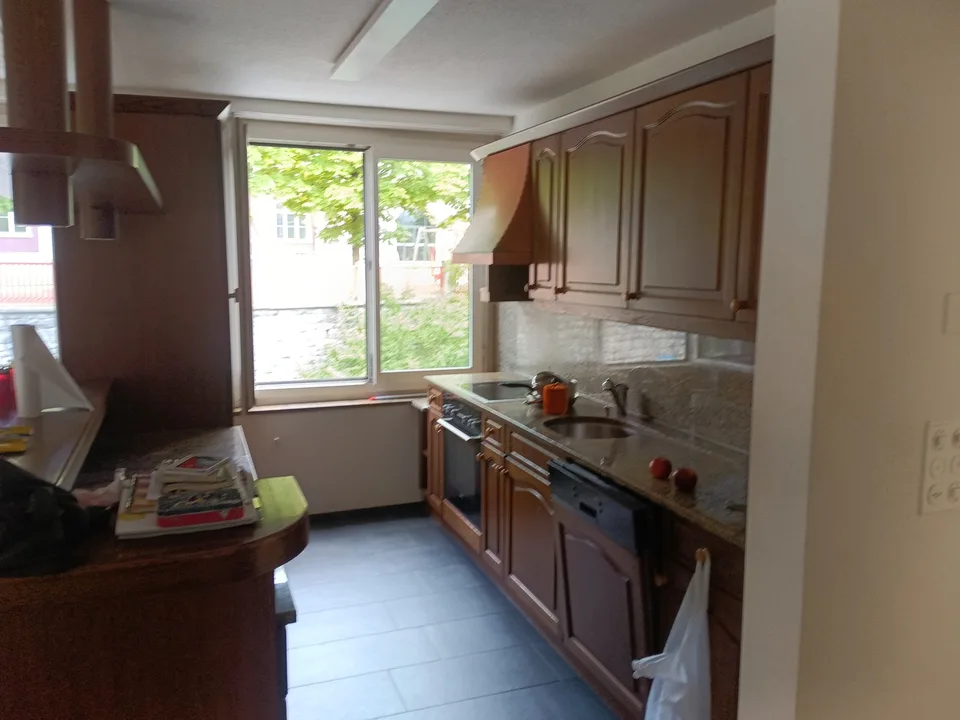 Suche MB für helle 3 Zimmerwohnung an der Reus