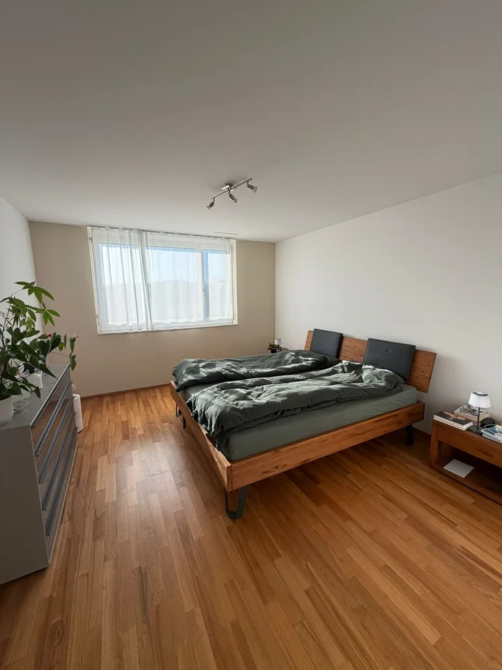Vollständig möblierte 3.5-Zimmer-Wohnung in Baar, vorübergehende Vermietung ab Mitte Oktober 2026