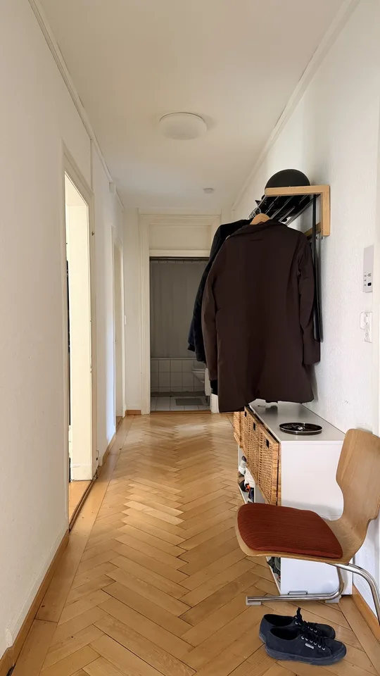 Möbliertes Zimmer in Industriequartier