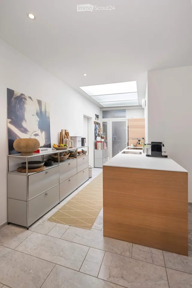 3.5 Zimmer Architektenwohnung in historischer Liegenschaft mit Hofgarten und Cheminée