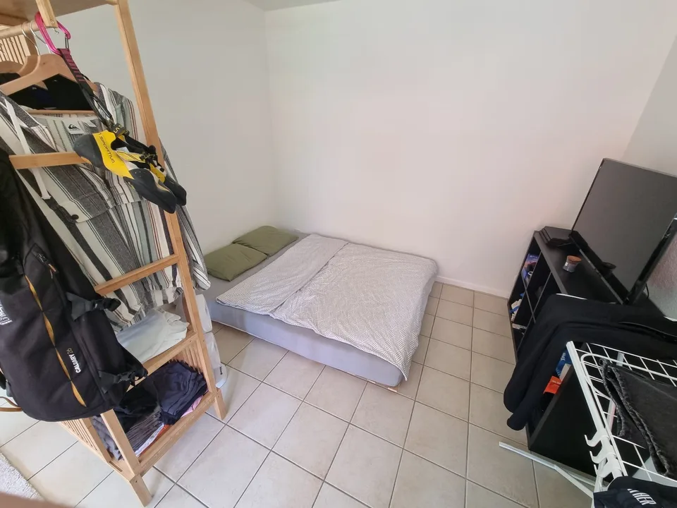 Bright 1-room studio with balcony in Sion