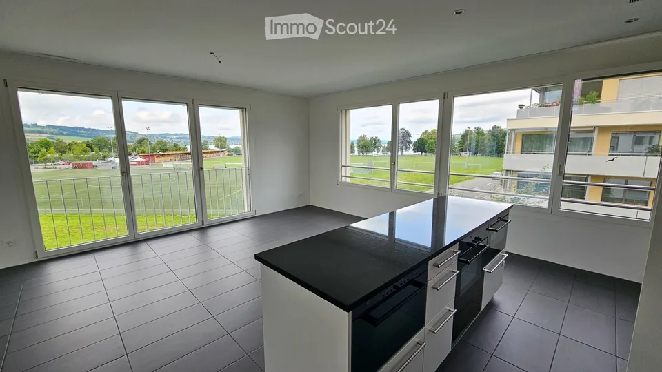 Moderne 3.5-Zimmer-Wohnung mit Seeblick & Wintergarten