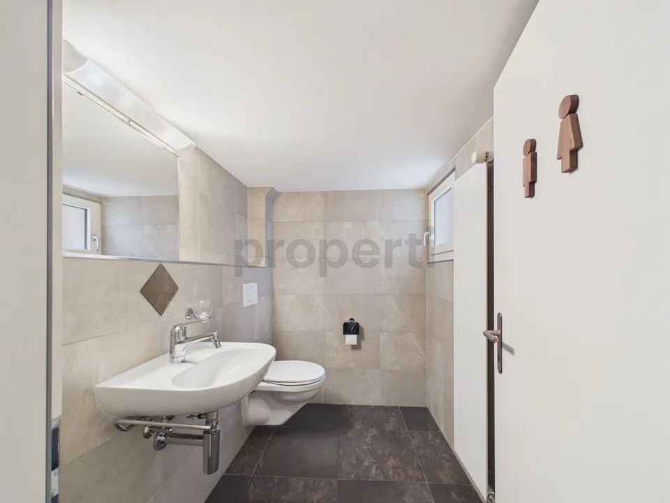 Accogliente casa unifamiliare con 6 camere in posizione tranquilla a Glarus – foto 12 di 44