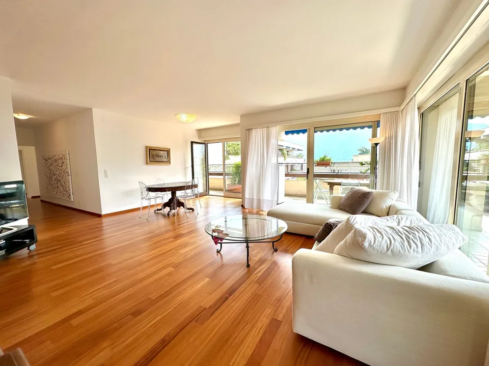 Immobile Moderno e Accogliente con Terrazza e Accessibilità a Lugano
