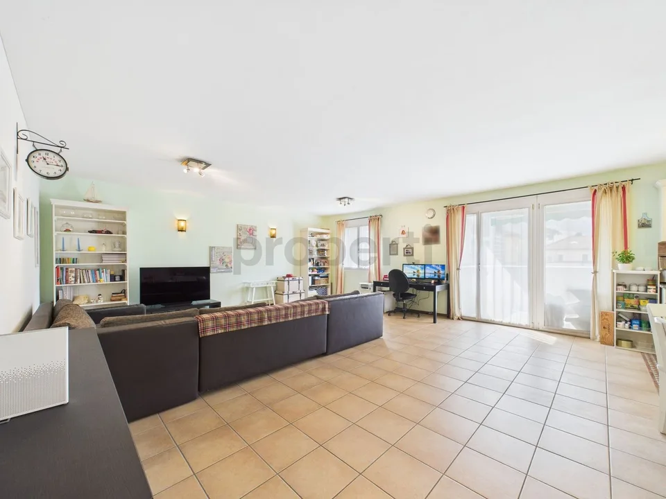 Appartamento esclusivo di 4.5 locali a Bellinzona, TI - Comfort moderno in posizione centrale