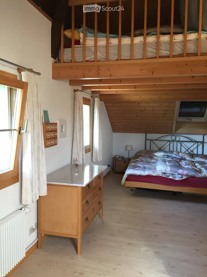 Charming 2.5-room attic apartment with balcony in Mirchel