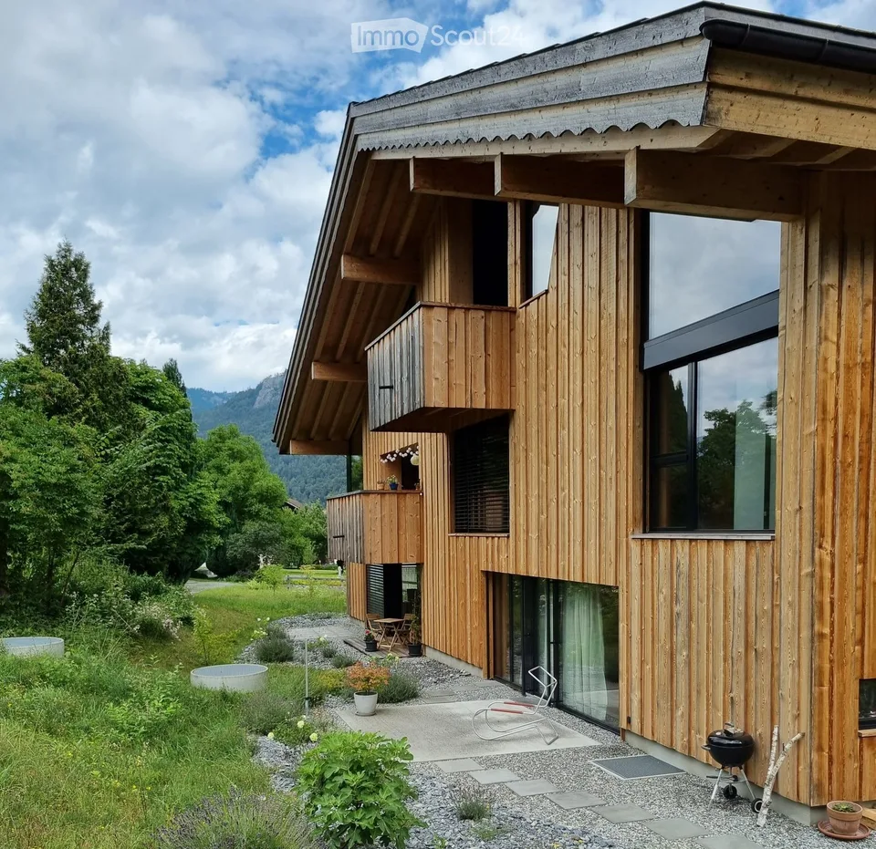 Attraktive 3,5 Zimmerwohnung mit Sitzplatz im schönen Haslital