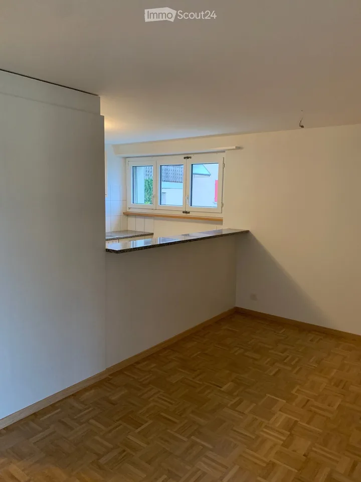 Nachmieter für charmante 4.5-Zimmer-Wohnung mit Balkon in Rüfenacht BE  gesucht